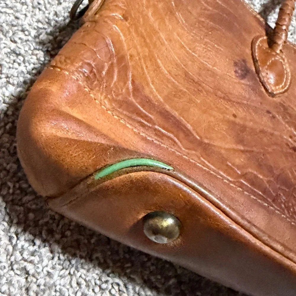 Vintage Fossil Brown Genuine Leather Croc Embossed Dome Handbag Braided Handles